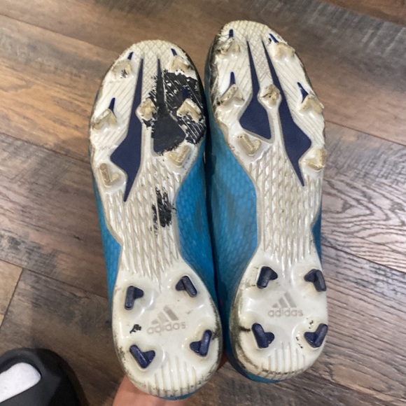 Adidas Soccer cleats - Picture 3 of 5